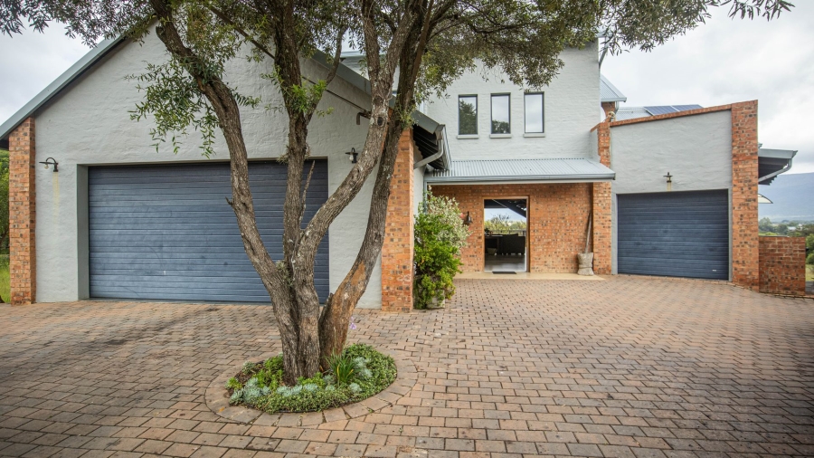 5 Bedroom Property for Sale in The Coves North West